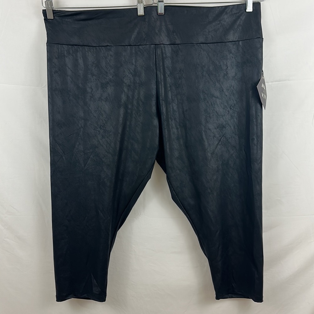 Ava & Viv 4X ( 28W/30W) Black Faux Leather Stretchy  Crop Leggings